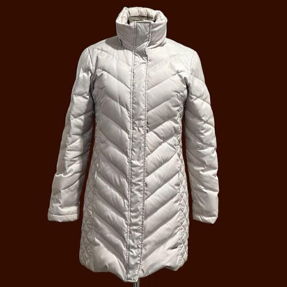 Kenneth Cole Women’s Faux-Fur-Trim Hooded Puffer Coat in the Size Small - Picture 5 of 14